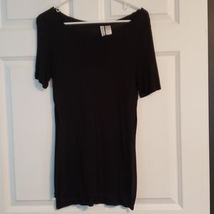 Black tshirt with side slits